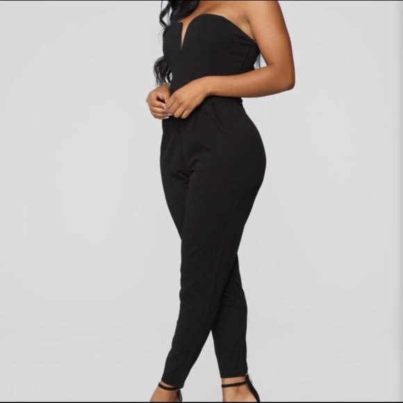 super cute never worn fashion nova jumpsuit - Picture 3 of 4